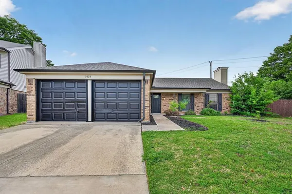 $369,900 | 5424 Gregory Drive, Flower Mound, TX 75028