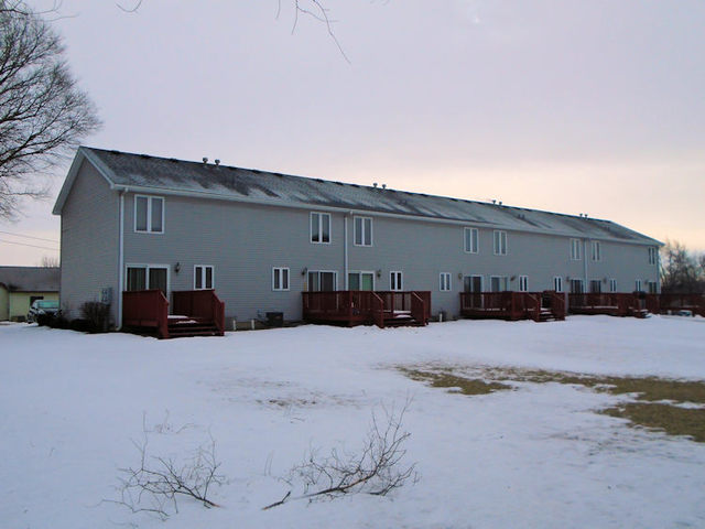 111-125 North Ridge Street Creston, IL 60113 - Photo 3 of 4