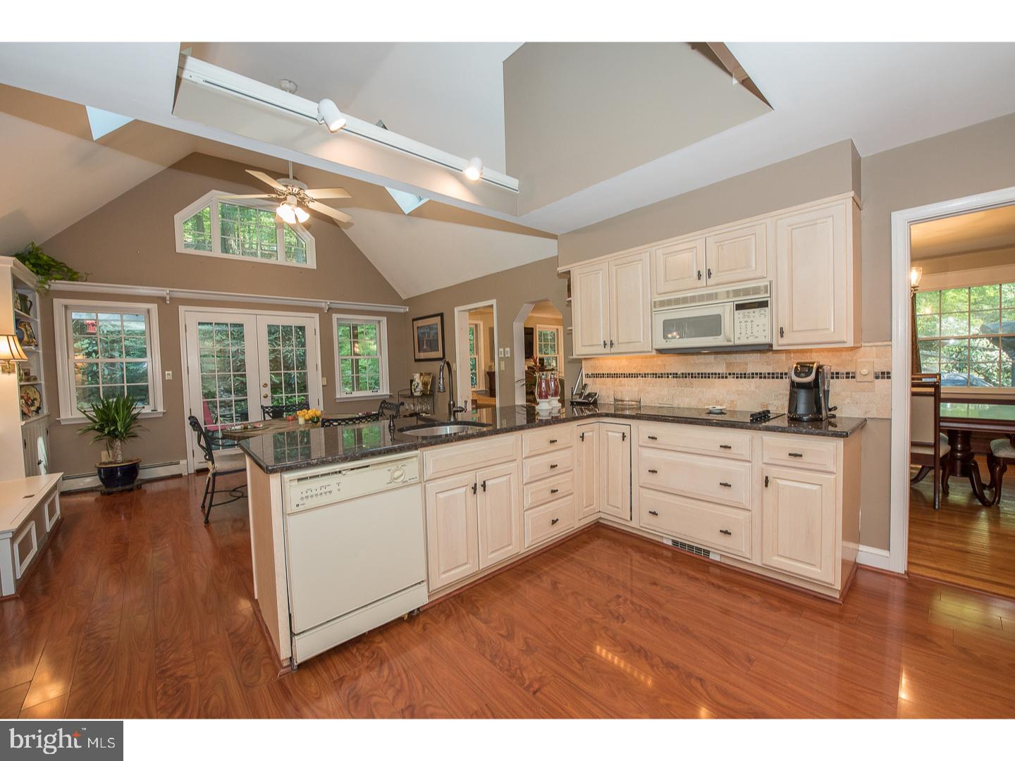 782 Old State Road Berwyn, PA 19312 - Photo 8 of 25 Kitchen