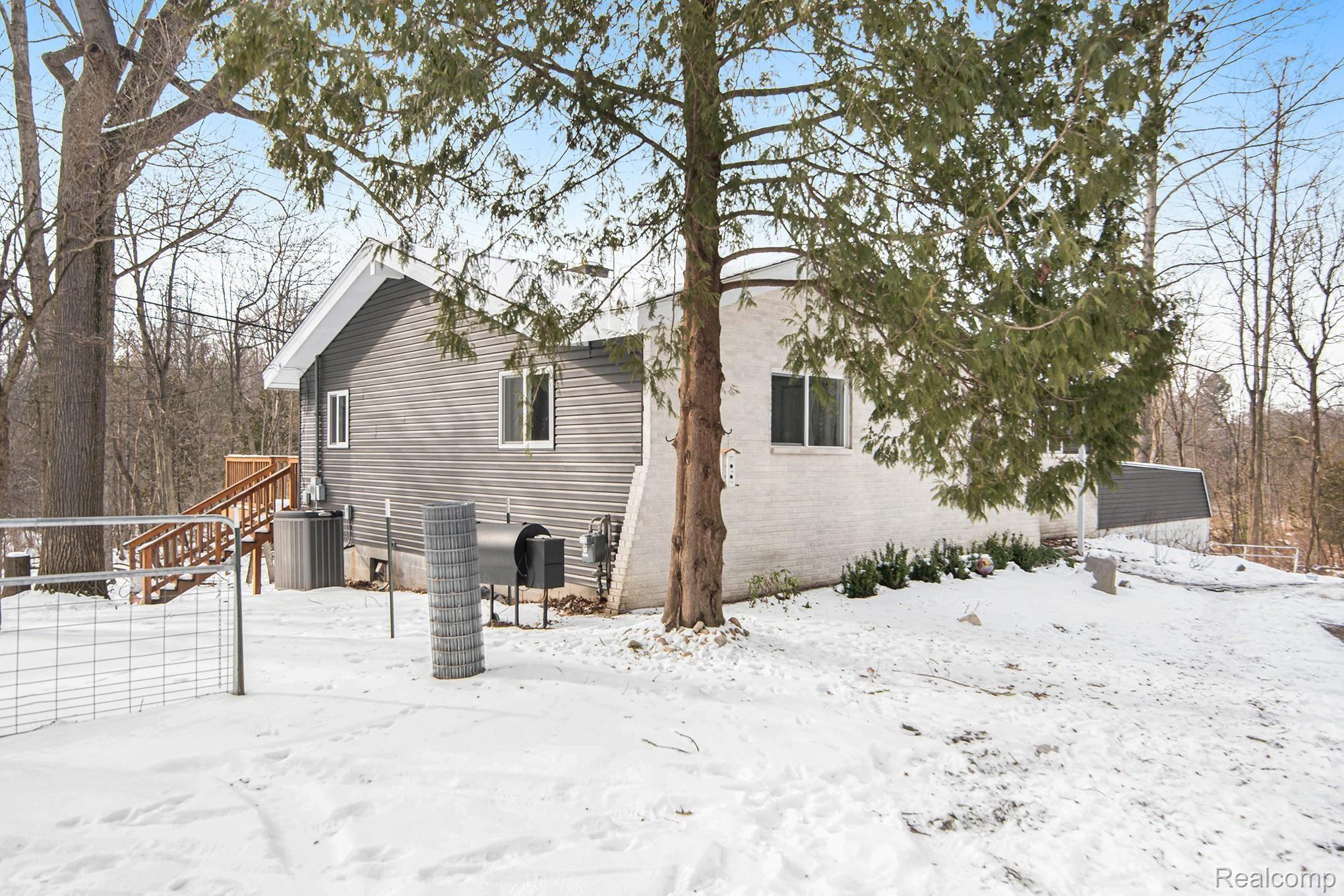 3527 Stanton Road Lake Orion, MI 48362 - Photo 5 of 35 DSC_4602.jpg