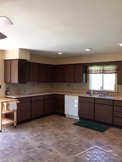 12050 Albee Road Burt, MI 48417 - Photo 2 of 33 31319878-1.JPG