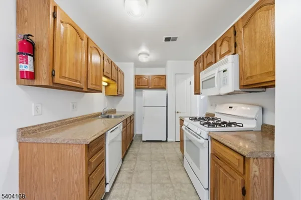 $2,900 | 4 Deer Hill Court, Boonton, NJ 07005