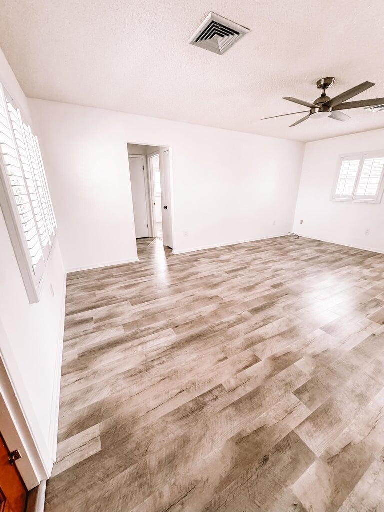 8053 Southeast Carlton Street Hobe Sound, FL 33455 - Photo 5 of 33 5