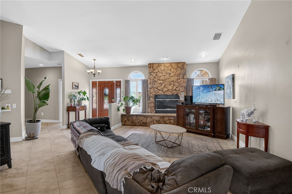 11380 Rochester Road Phelan, CA 92371 - Photo 11 of 55