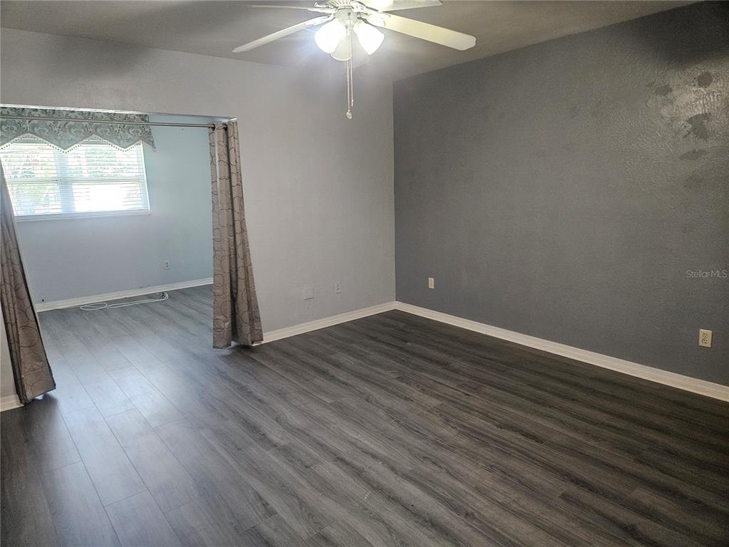 4565 Duhme Road, Unit 207 St. Petersburg, FL 33708 - Photo 7 of 9
