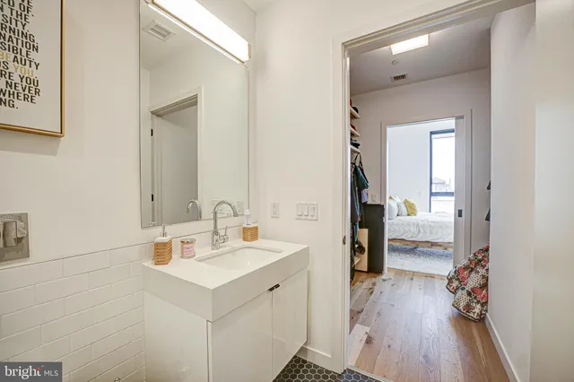 $4,950 | 57 N Street Northwest, Unit 525, Washington, DC 20001