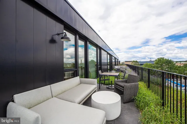 $4,950 | 57 N Street Northwest, Unit 525, Washington, DC 20001