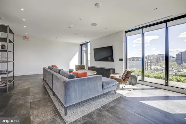 $4,950 | 57 N Street Northwest, Unit 525, Washington, DC 20001