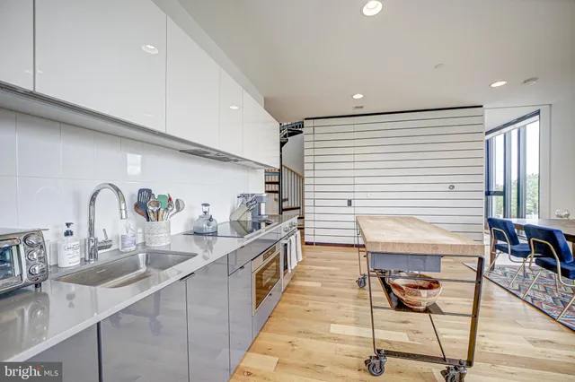 $4,950 | 57 N Street Northwest, Unit 525, Washington, DC 20001