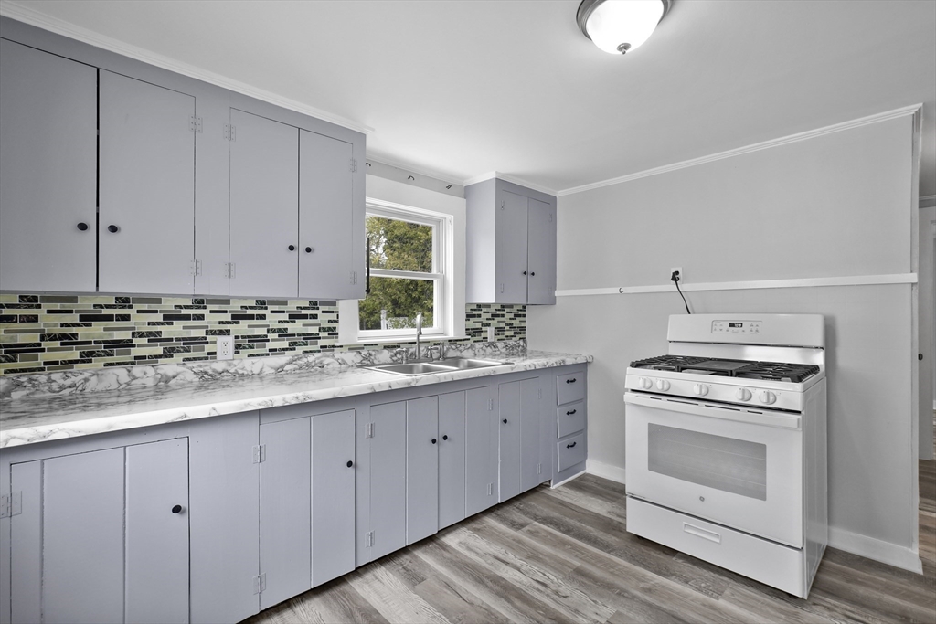 1 Gilbert Road Dennis, MA 02639 - Photo 9 of 27 Gallery Image 9