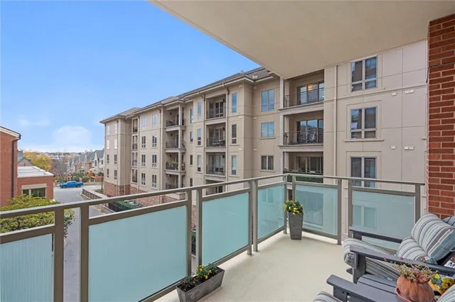 $675,000 | 4950 Central Street, Unit 306, Kansas City, MO 64112