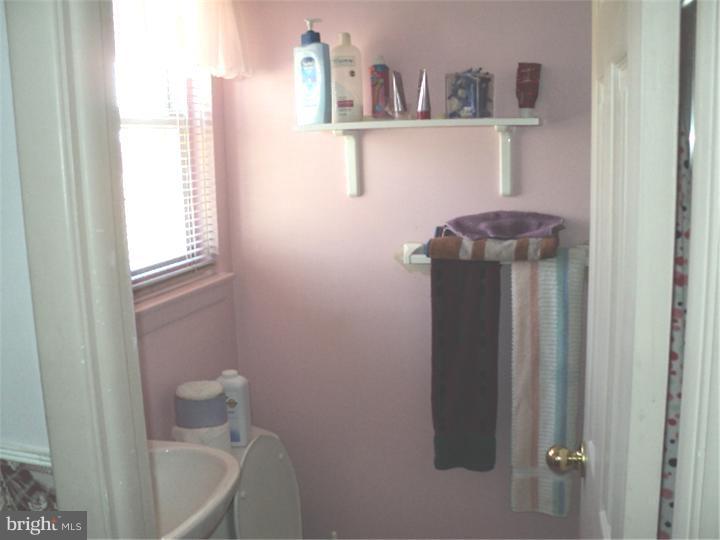 391 Byron Road Warminster, PA 18974 - Photo 9 of 20 Master Bathroom