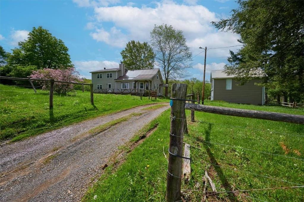 124 Hannahstown Road Butler, PA 16002 - Photo 4 of 45