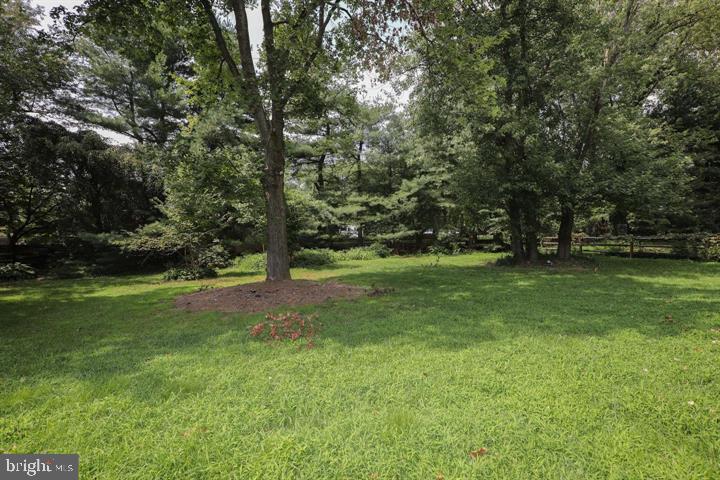 211 Salem Road Moorestown, NJ 08057 - Photo 2 of 39