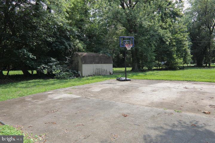 211 Salem Road Moorestown, NJ 08057 - Photo 14 of 39