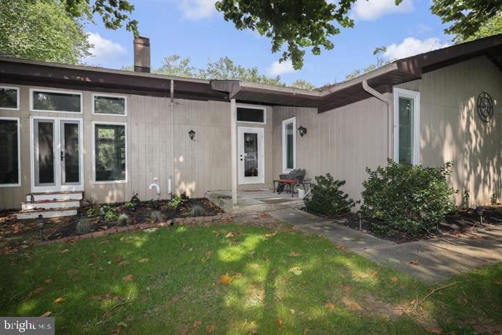 211 Salem Road Moorestown, NJ 08057 - Photo 3 of 39
