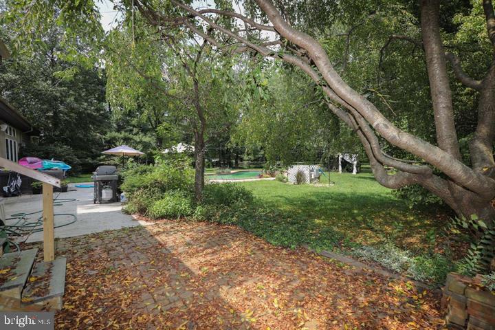 211 Salem Road Moorestown, NJ 08057 - Photo 7 of 39