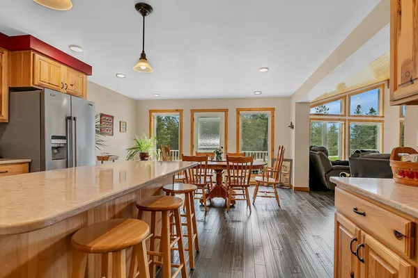 $980,500 | 1315 Karnis Drive Northwest, Alexandria, MN 56308