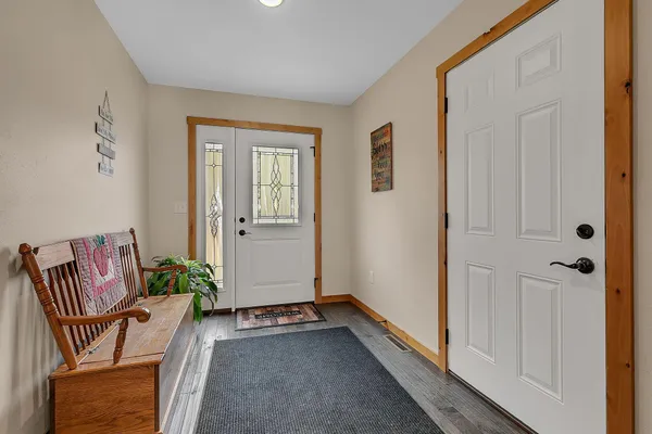 $980,500 | 1315 Karnis Drive Northwest, Alexandria, MN 56308