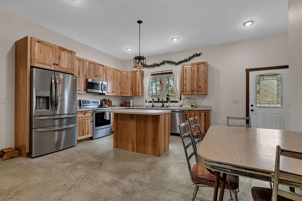 $980,500 | 1315 Karnis Drive Northwest, Alexandria, MN 56308