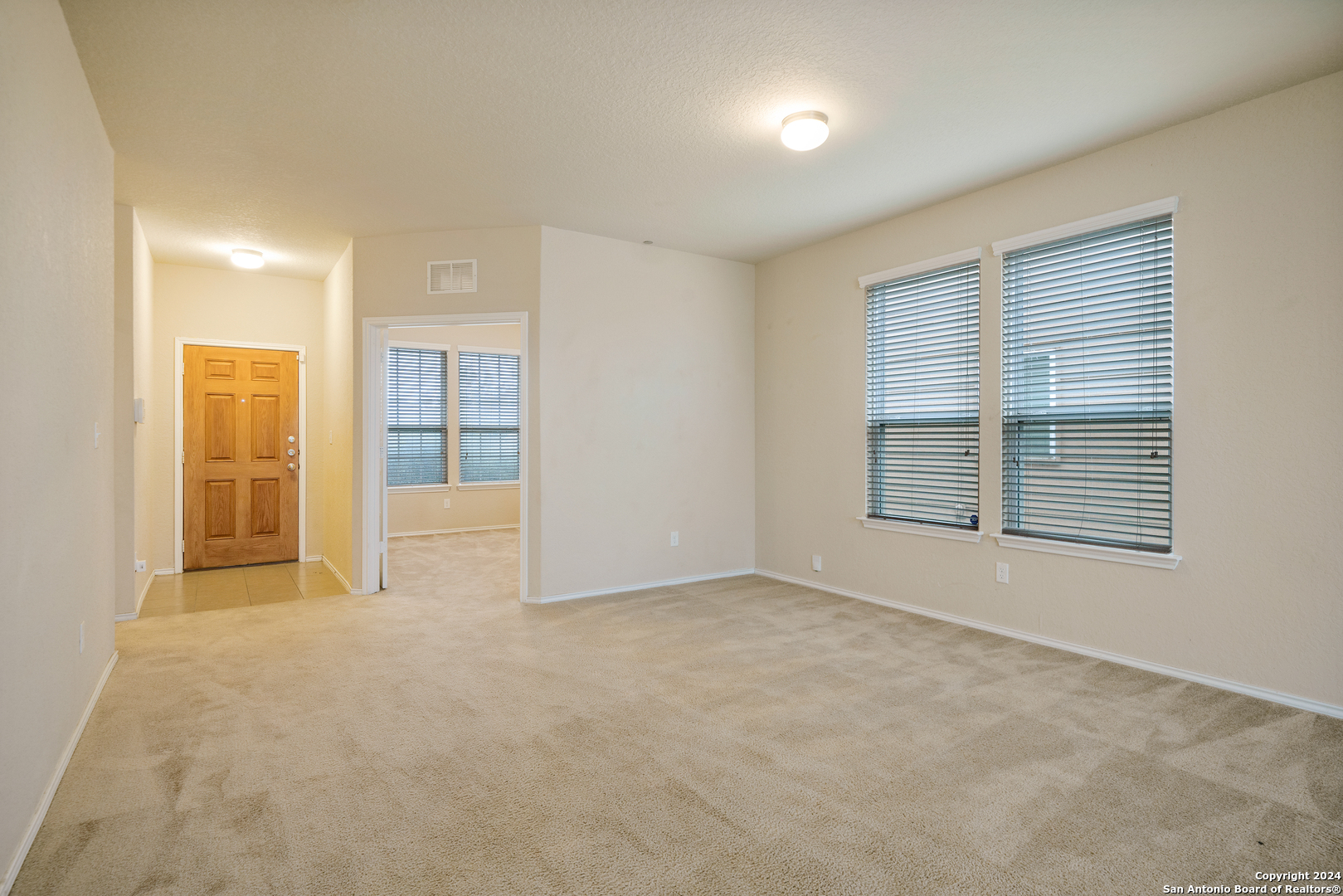 2415 Camberly View Converse, TX 78109 - Photo 8 of 30