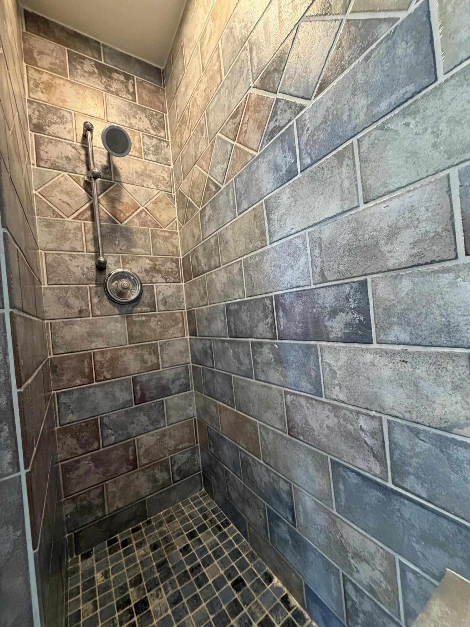 316 Oceano Avenue, Unit B Santa Barbara, CA 93109 - Photo 13 of 17 a bathroom with a shower