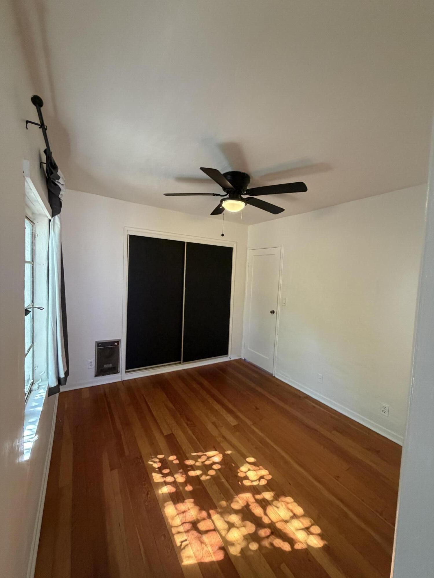 316 Oceano Avenue, Unit B Santa Barbara, CA 93109 - Photo 8 of 17 a view of a bedroom