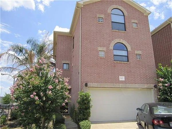 $2,200 | 9801 Cynthia Ann Court, Houston, TX 77025
