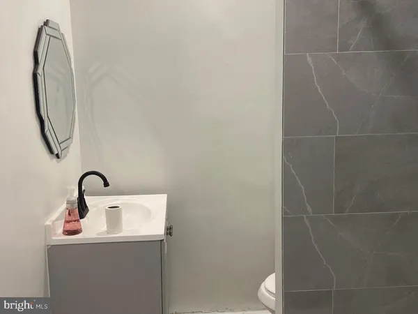 a bathroom with a bathtub