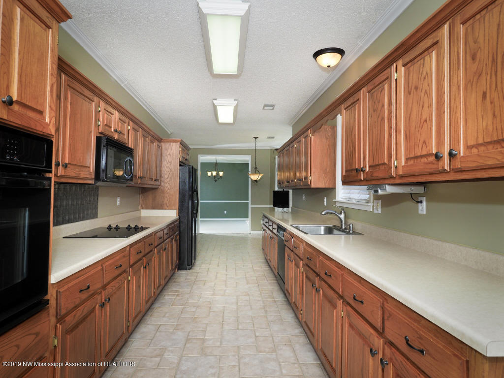 1188 Sandy Betts Road Nesbit, MS 38651 - Photo 12 of 30 Galley Kitchen