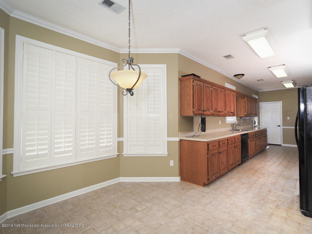 1188 Sandy Betts Road Nesbit, MS 38651 - Photo 13 of 30 Eat in Kitchen