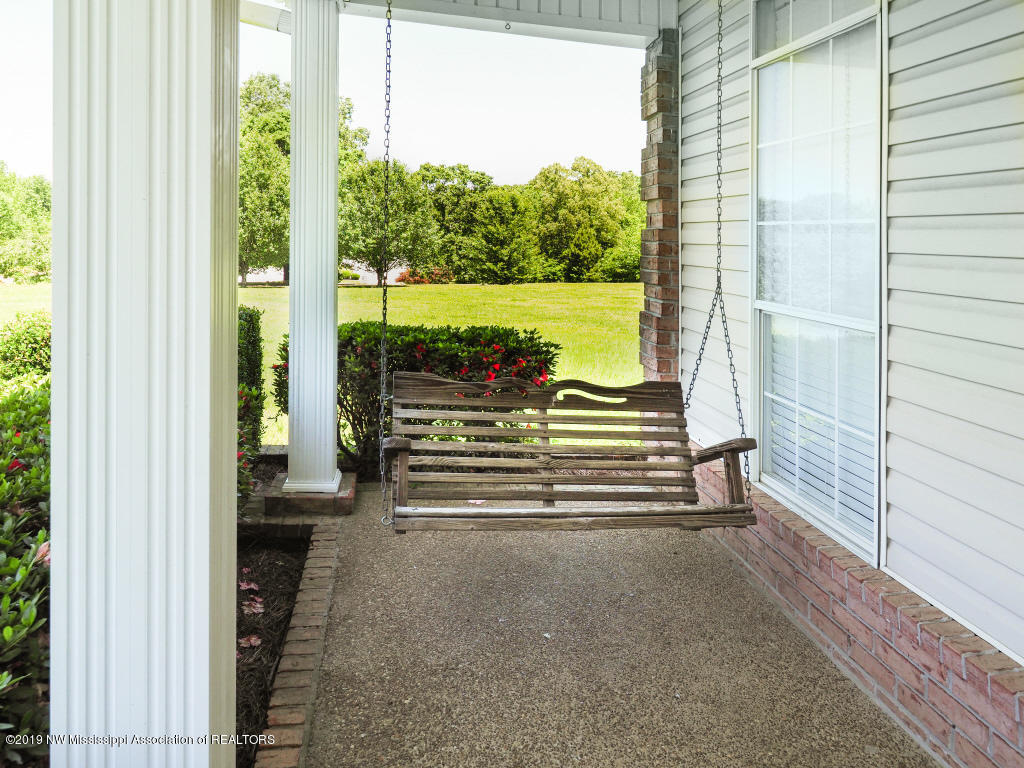 1188 Sandy Betts Road Nesbit, MS 38651 - Photo 4 of 30 Front Porch