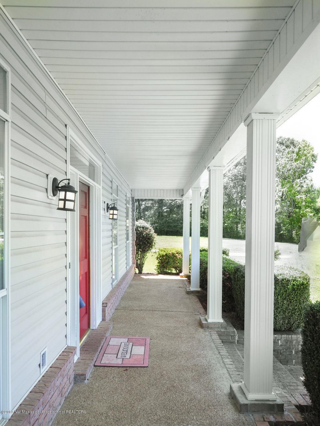 1188 Sandy Betts Road Nesbit, MS 38651 - Photo 5 of 30 Front Porch