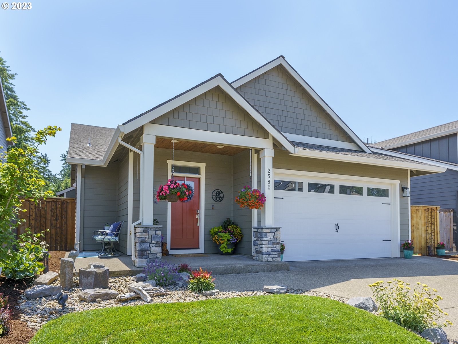 2580 South Lydia Loop Hubbard, OR 97032 - Photo 2 of 35 Gallery Image 2