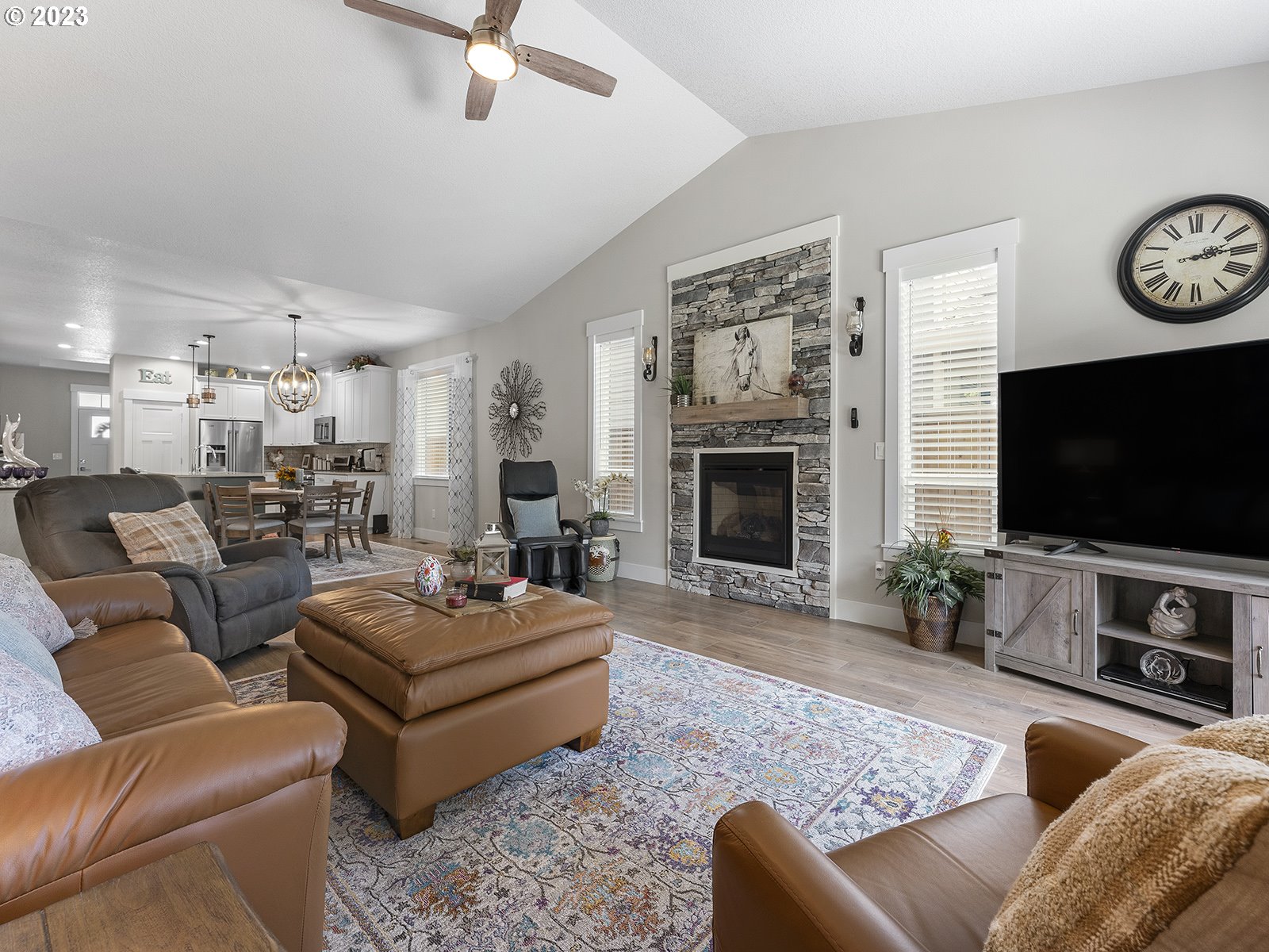 2580 South Lydia Loop Hubbard, OR 97032 - Photo 6 of 35 Gallery Image 6