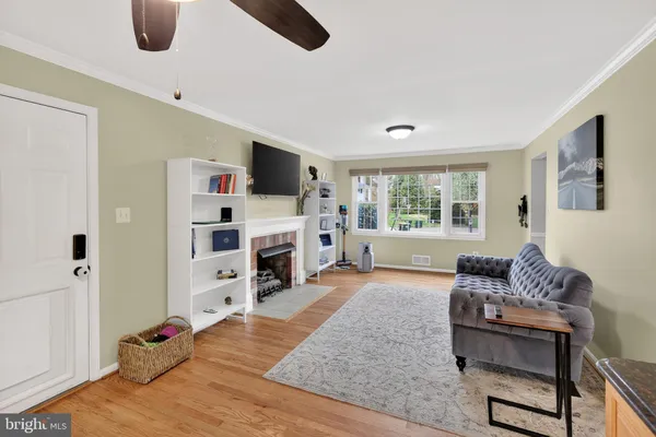 $960,000 | 6803 Jackie Deneese Court, Springfield, VA 22152