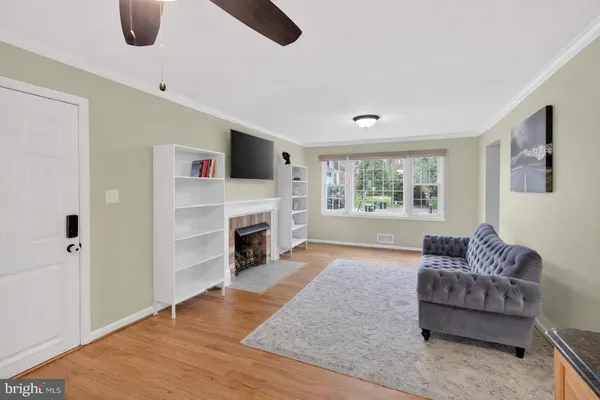 $960,000 | 6803 Jackie Deneese Court, Springfield, VA 22152