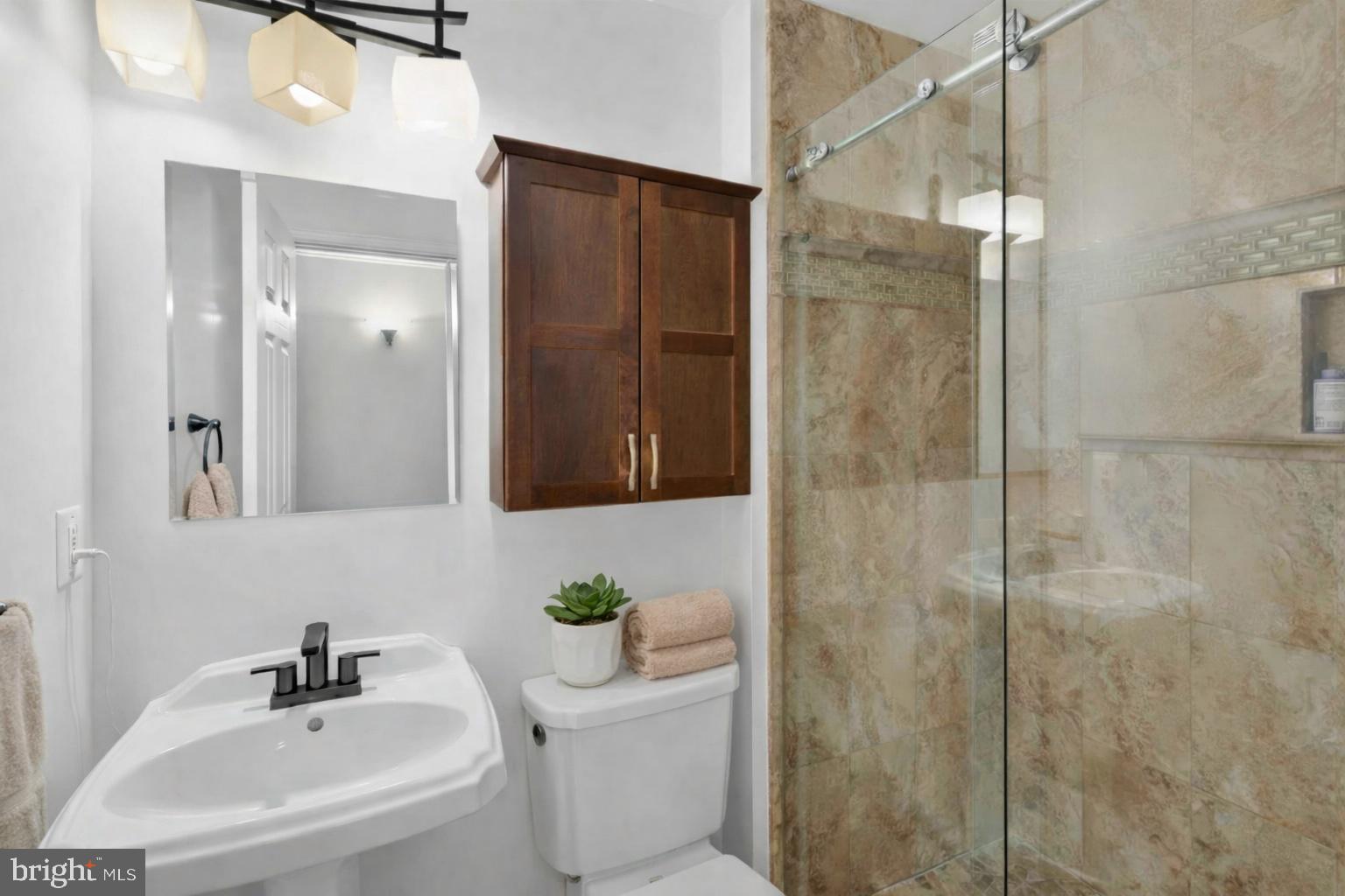 6803 Jackie Deneese Court Springfield, VA 22152 - Photo 22 of 31