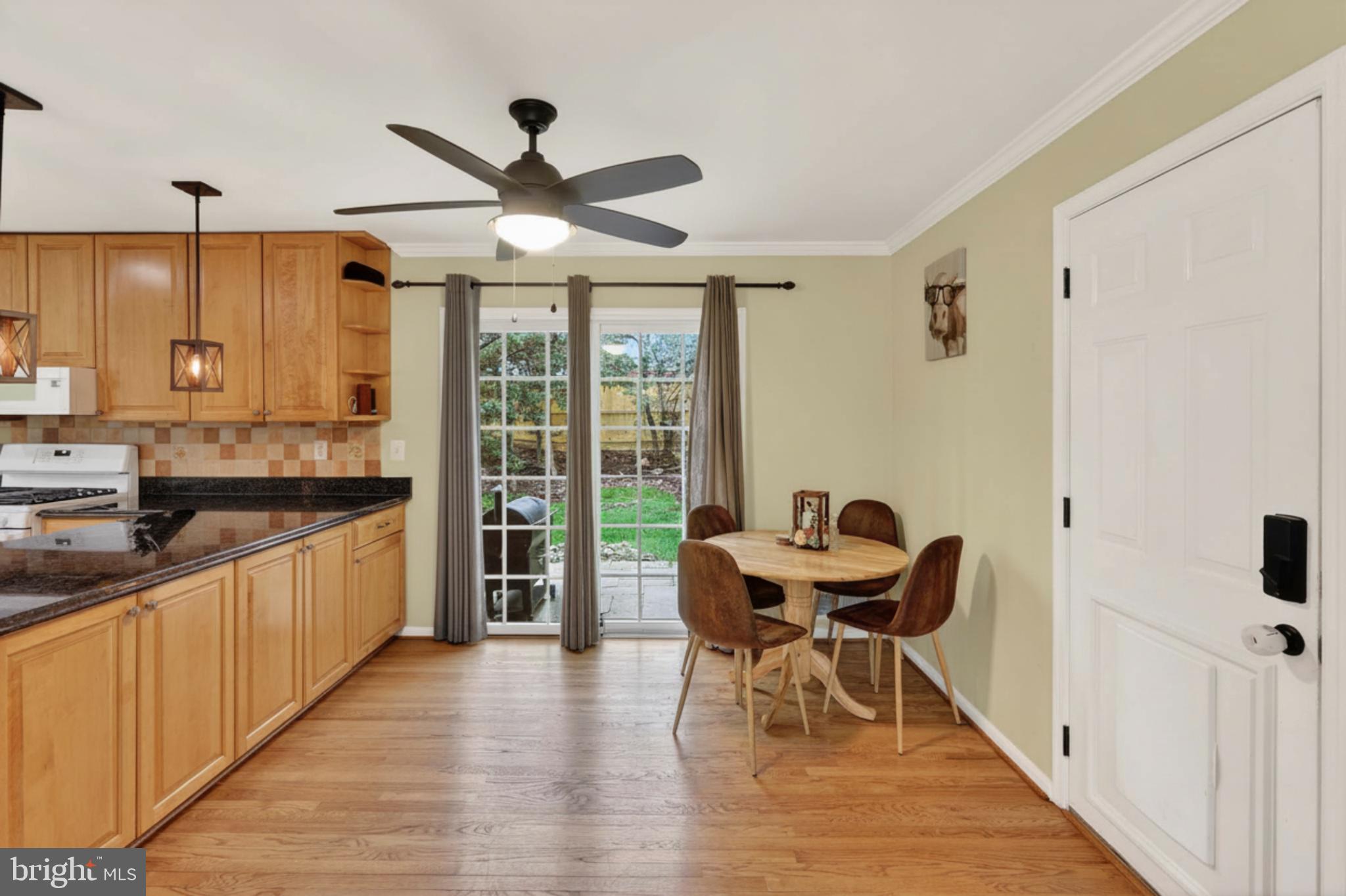 6803 Jackie Deneese Court Springfield, VA 22152 - Photo 6 of 31