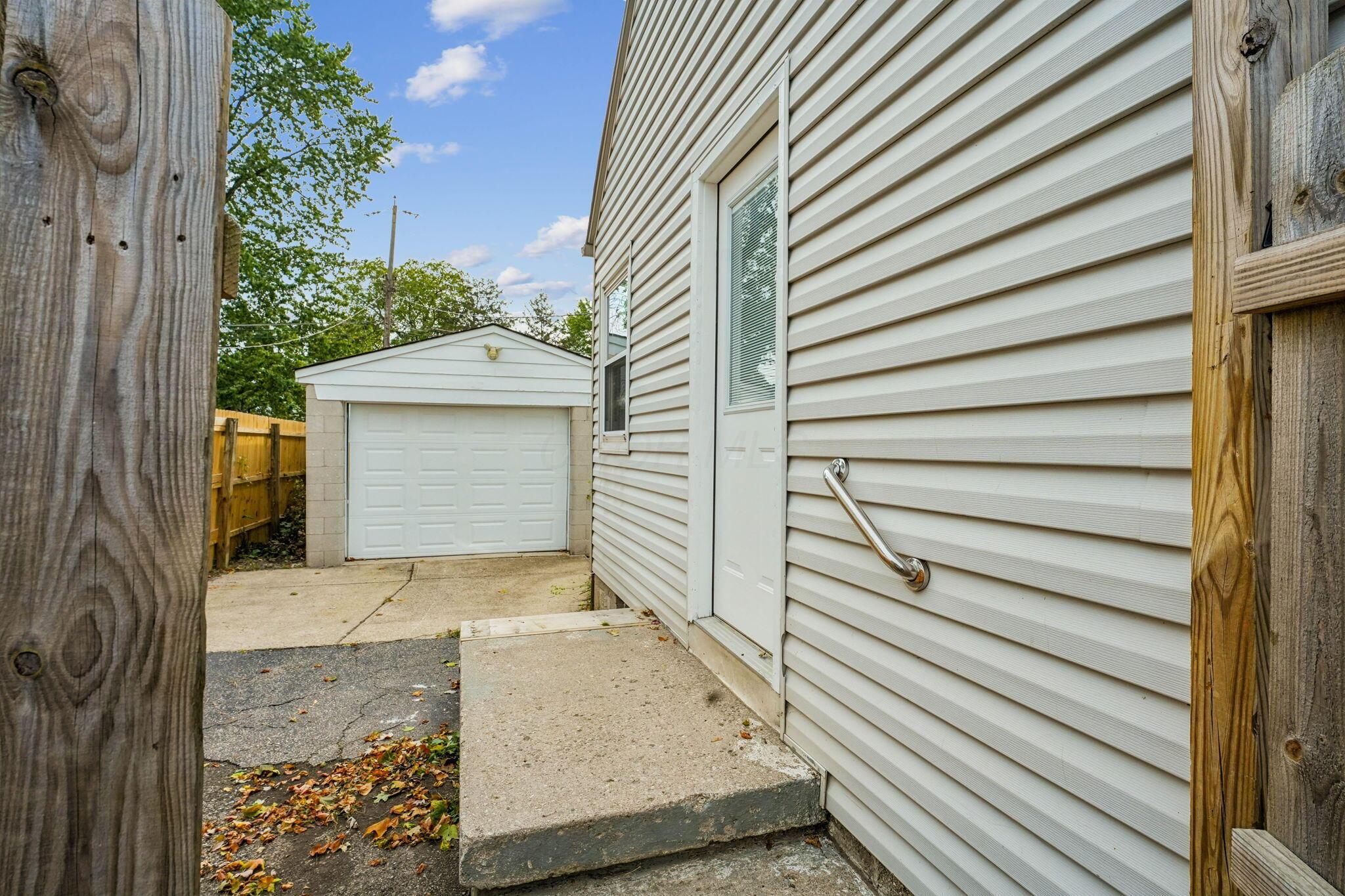 3476 Beulah Road Columbus, OH 43224 - Photo 41 of 52 4-web-or-mls-3476-beulah-rd