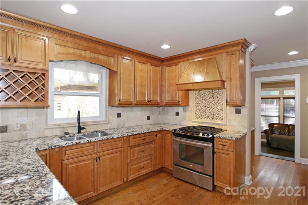 18617 Nantz Road Cornelius, NC 28031 - Photo 7 of 28 Gallery Image 7