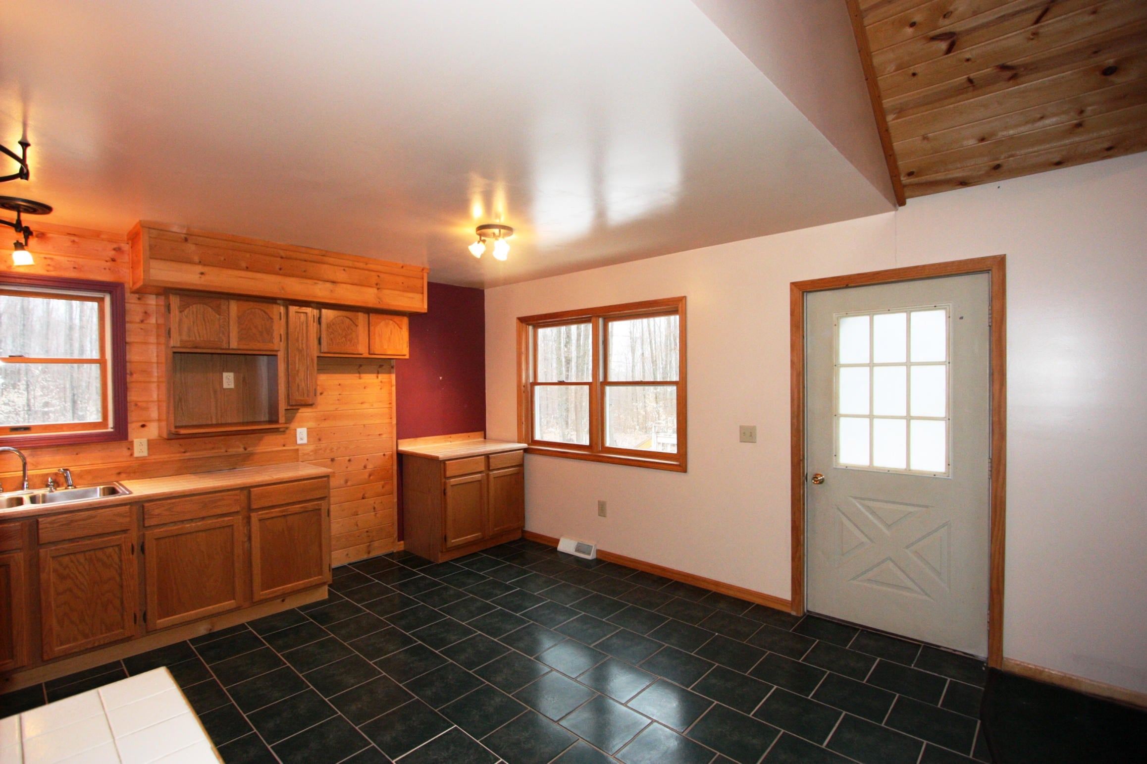 11730 South Hulbert Road Hulbert, MI 49748 - Photo 5 of 32 Gallery Image 5