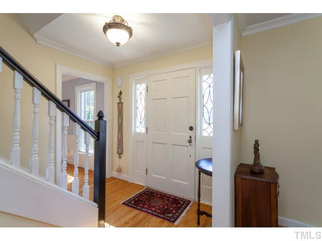 6804 Spring Run Circle Raleigh, NC 27615 - Photo 3 of 24 Foyer