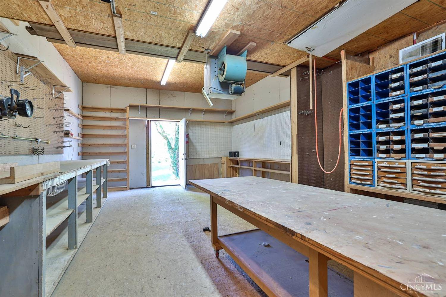 4201 Boomer Road Cincinnati, OH 45247 - Photo 42 of 43 Gallery Image 42