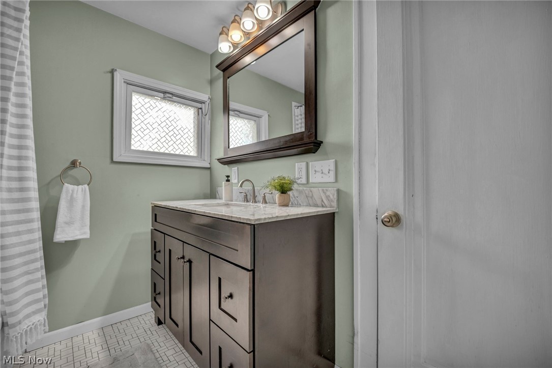 2390 Rinard Road Cleveland Heights, OH 44118 - Photo 17 of 45 Gallery Image 17