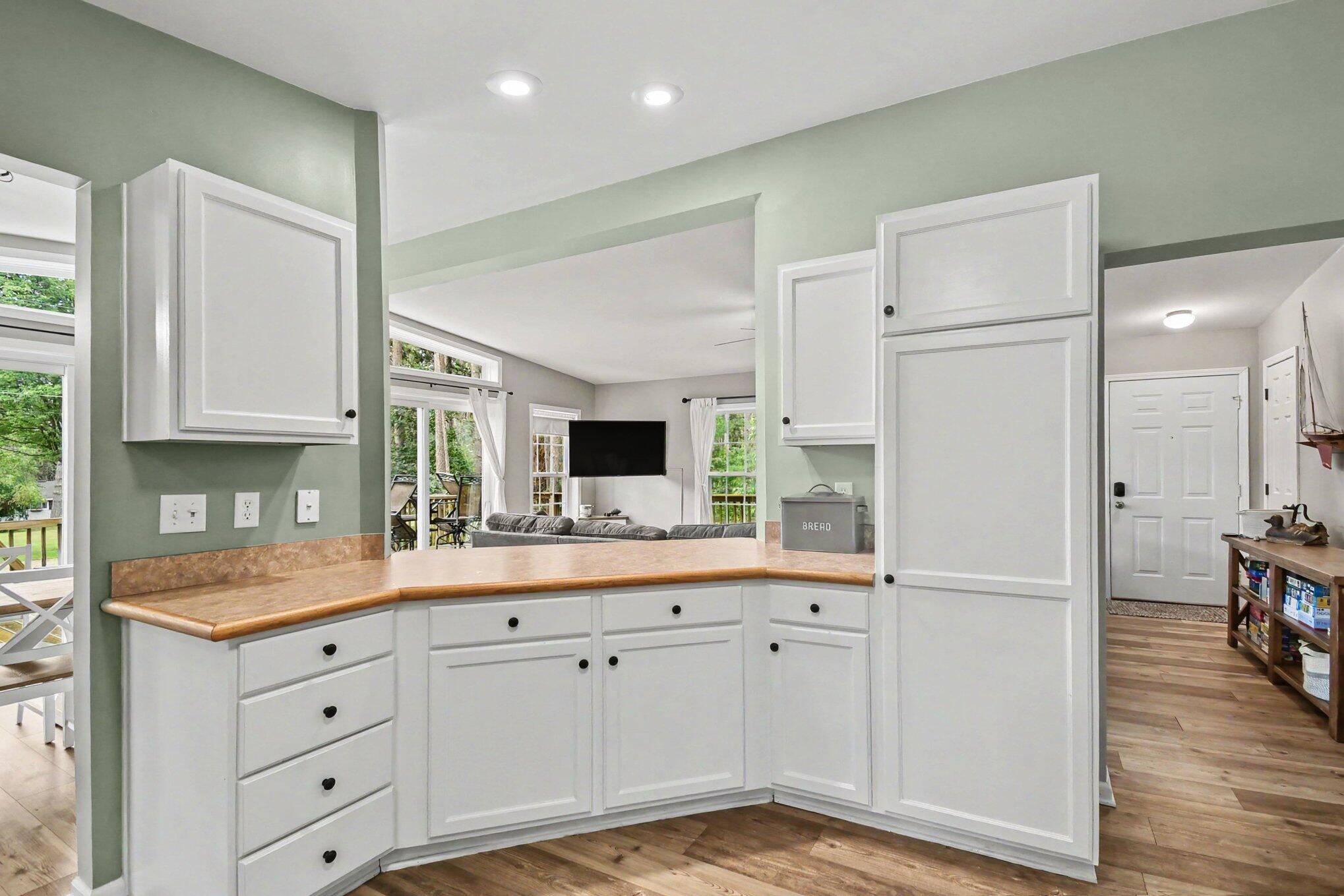 203 Acorn Road Roscommon, MI 48653 - Photo 13 of 27 Gallery Image 13