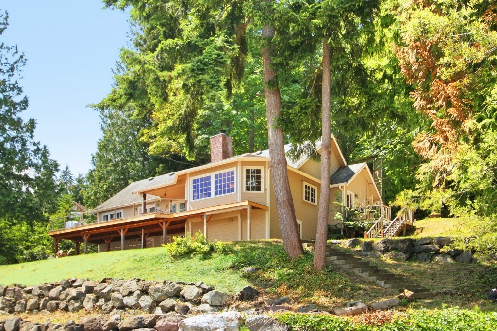 10652 Southeast Cisco Road Port Orchard, WA 98367 - Photo 2 of 18 Gallery Image 2