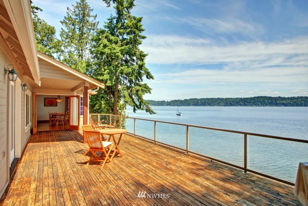 10652 Southeast Cisco Road Port Orchard, WA 98367 - Photo 3 of 18 Gallery Image 3