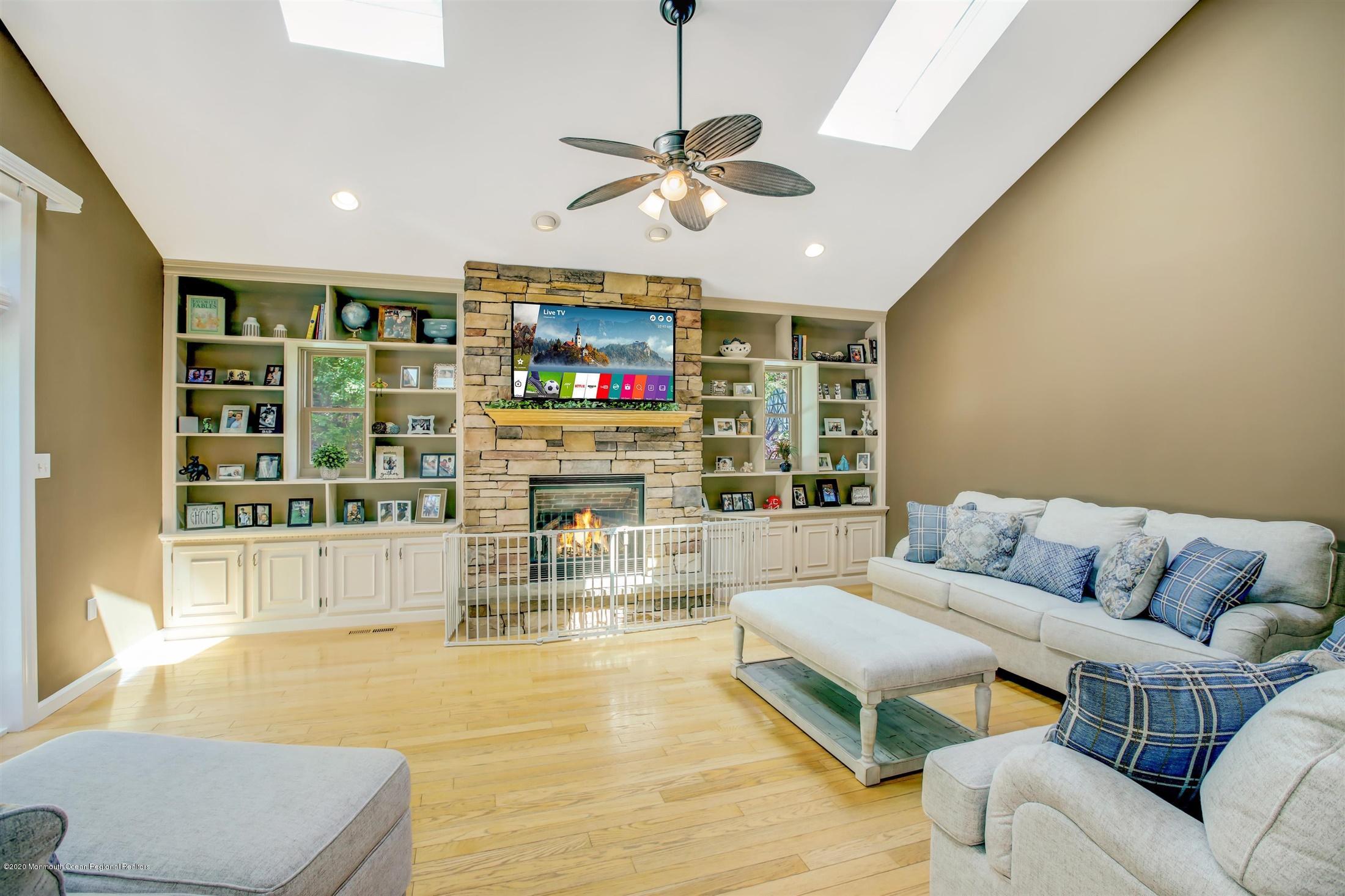 8 Ash Road Jackson, NJ 08527 - Photo 12 of 32 Family Room