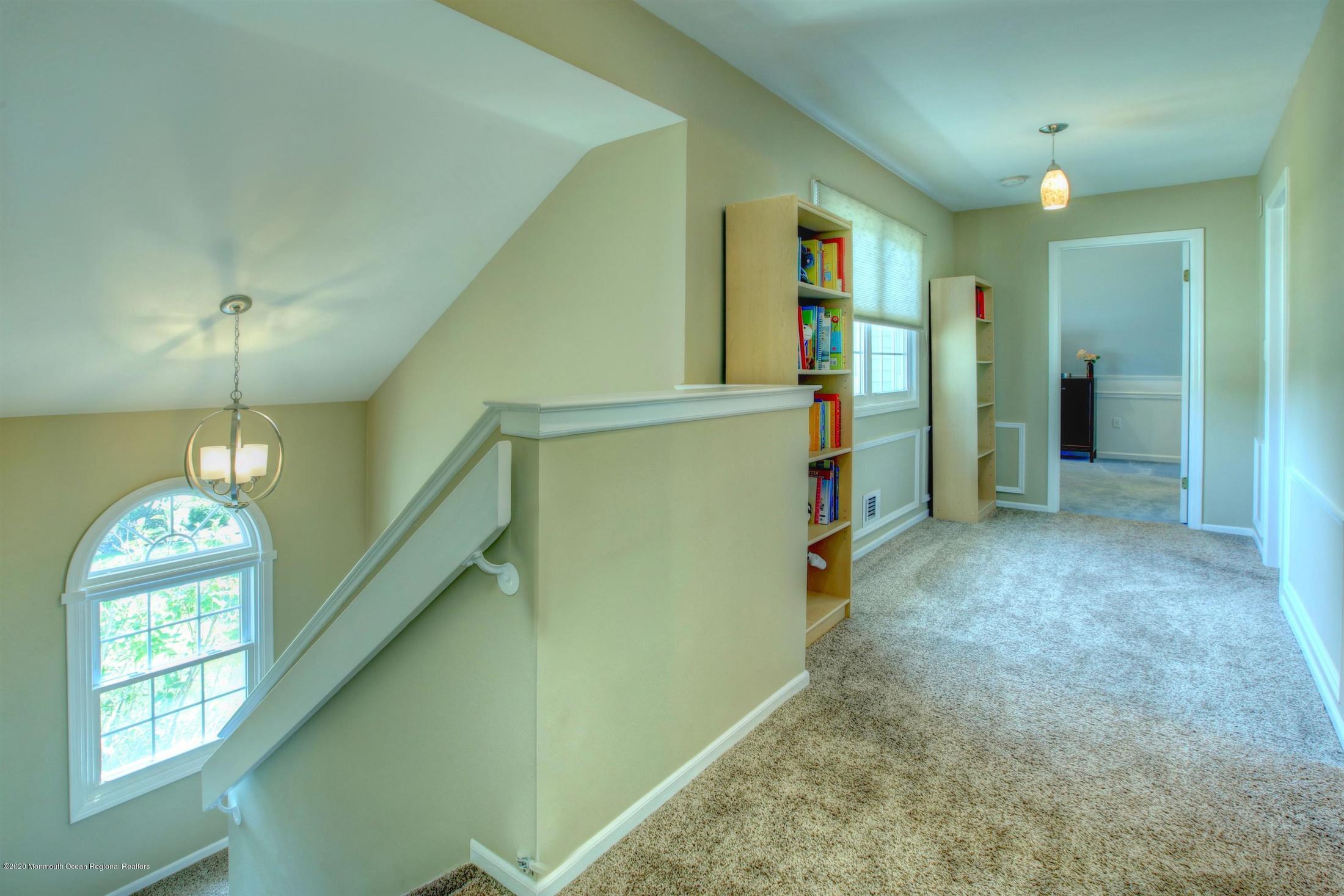 8 Ash Road Jackson, NJ 08527 - Photo 17 of 32 Second Level Hallway